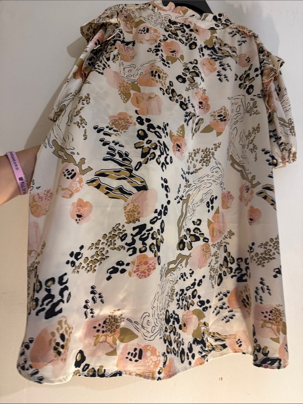 entro Cream Floral Leopard Print Blouse - Picture 6 of 9